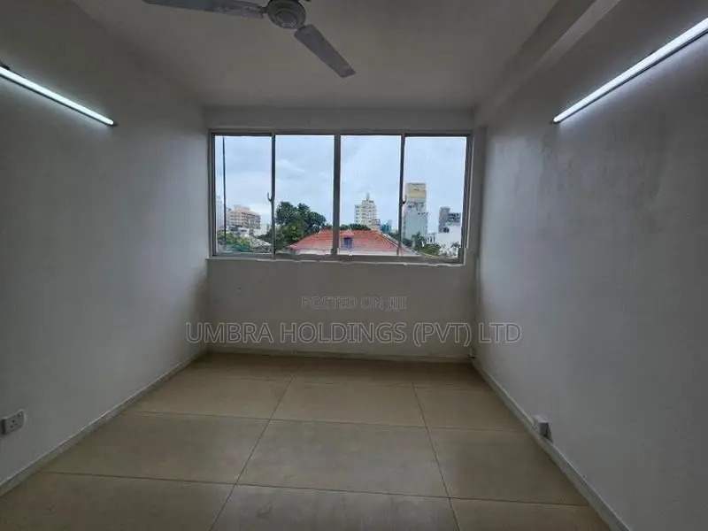 Office Space For Rent Off Duplication Road Colombo 03 - 3671U