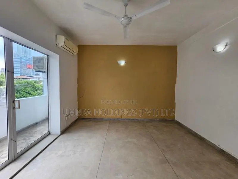 Office Space For Rent Off Duplication Road Colombo 03 - 3671U