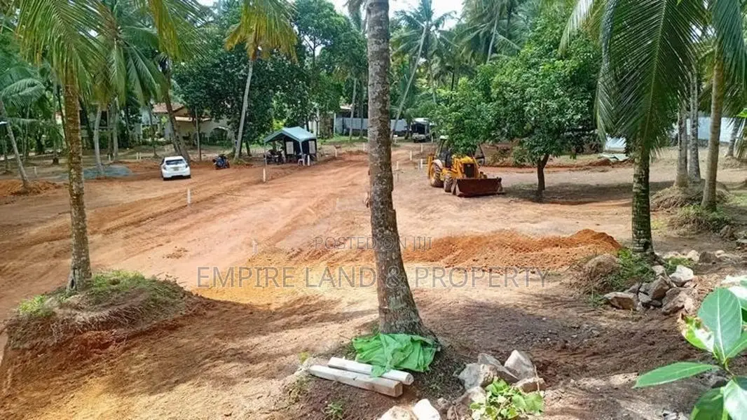 Negombo Main Road Easy Access Land For Sale Kandana Batagama