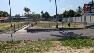මල්කඩුවාවෙන් වටිනාම බිම් කොටස්