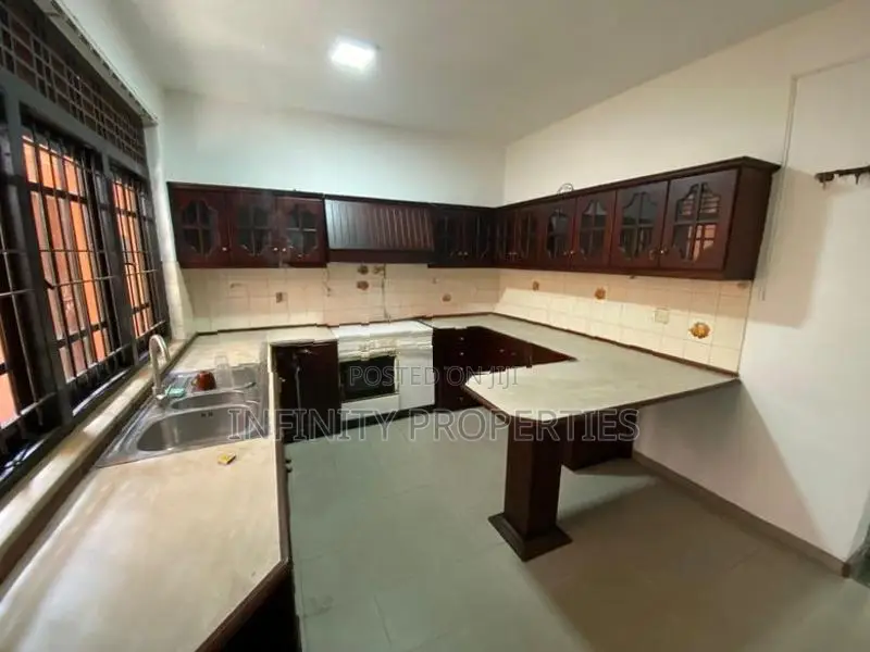 (AFA278) House for Sale in Fairfield Gardens, Colombo 8