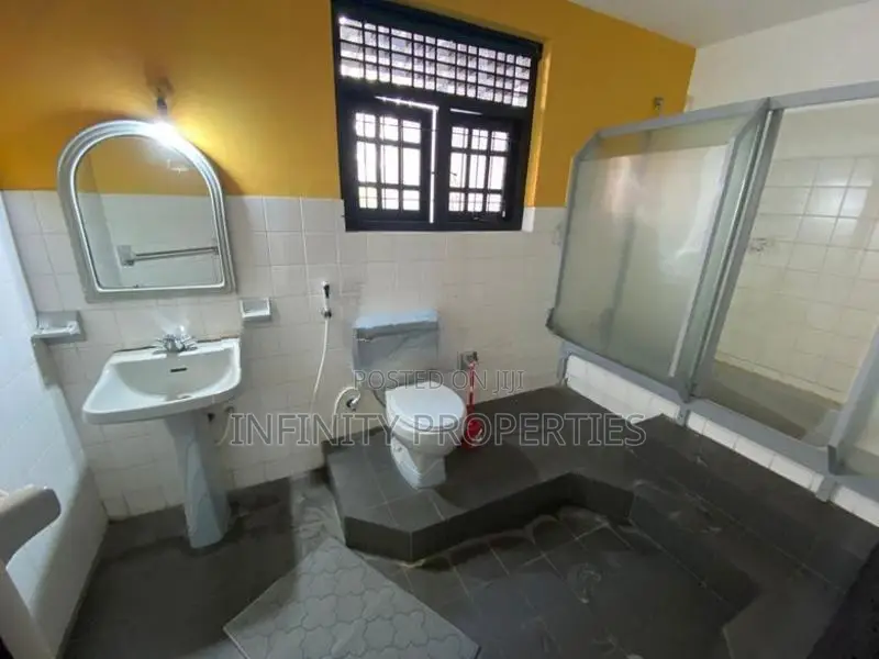 (AFA278) House for Sale in Fairfield Gardens, Colombo 8