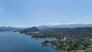 දිගන වික්ටෝරියා ජලාශයට මුහුණලා