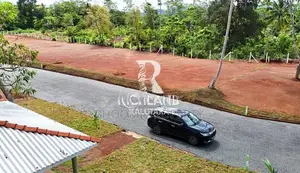 කලුතරින් නේවාසික බිම්කොටස්