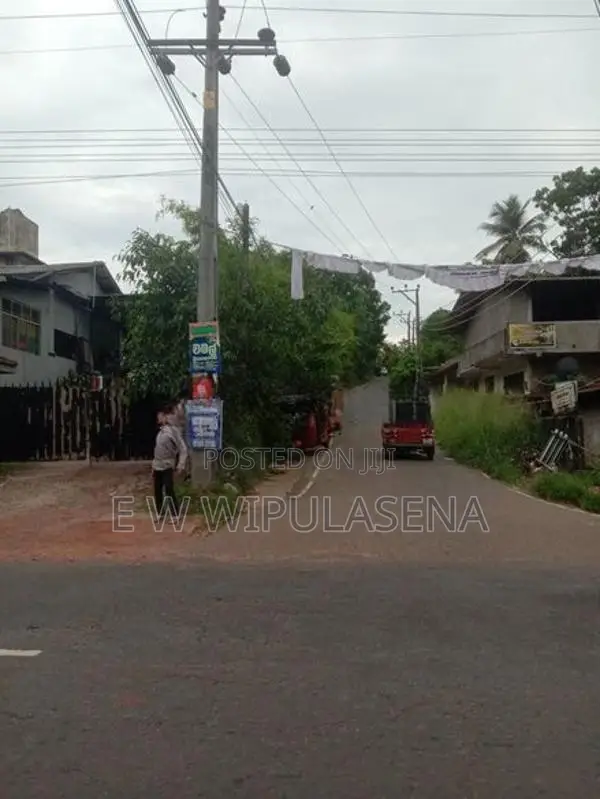 60 PERCH LAND for SALE in RATUPASWALA