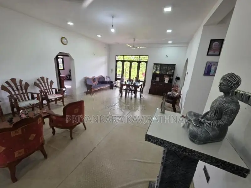 25 Perches - 3 Storied House For Sale in Payagala