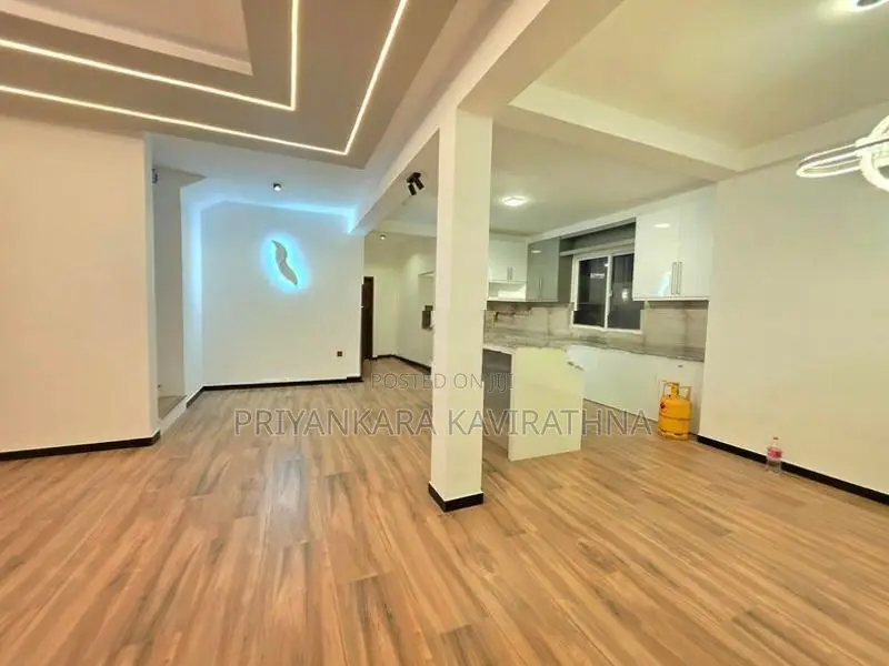 With Pool / Luxury House For Sale in Piliyandala