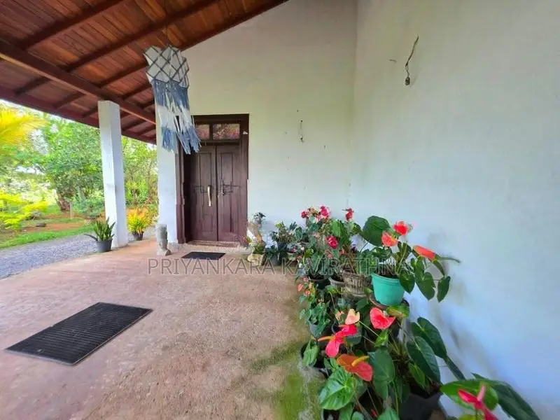 25 Perches - 3 Storied House For Sale in Payagala