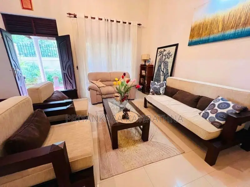 Luxury House For Sale in Mattegoda