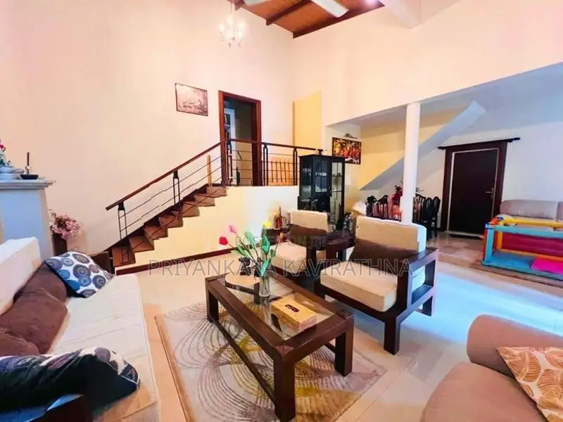 Luxury House For Sale in Mattegoda