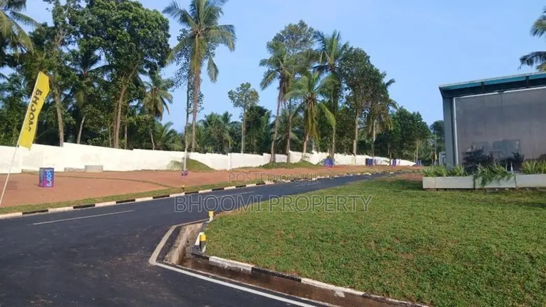 Residential land for Sale Kadawatha