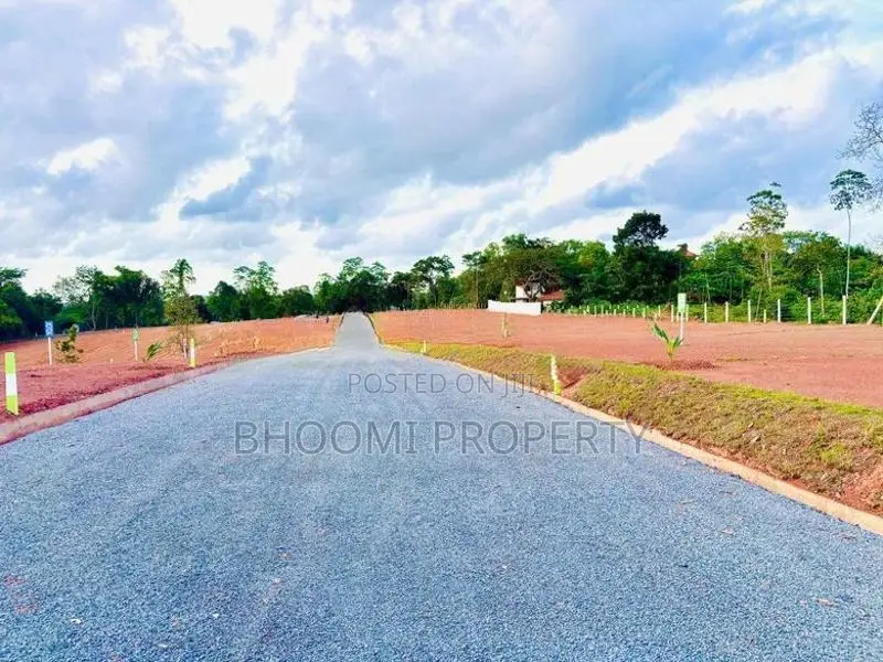 කලුතර නගරයට සමීපවම බිම් කොටස් කිහිපයක්