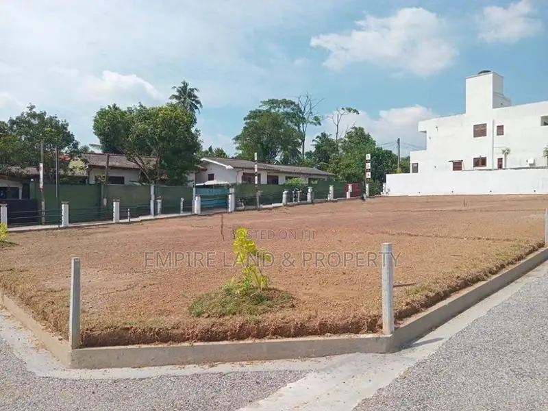 Land for Sale in Homagama Galawilawatte Walking Distance to 138 Road