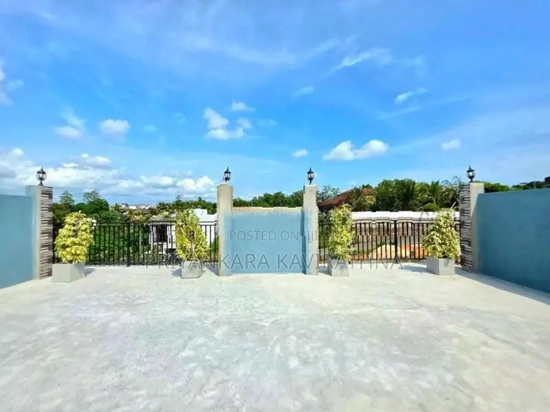 Luxury Mordern 2 Storied House For Sale - Kahatuduwa