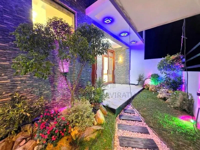 Luxury Mordern 2 Storied House For Sale - Kahatuduwa