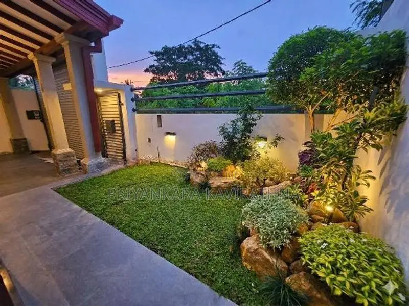 Luxury Single Storied House For Sale in Kahatuduwa