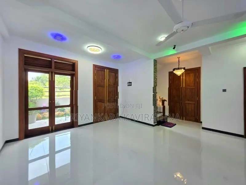 Luxury Mordern 2 Storied House For Sale - Kahatuduwa