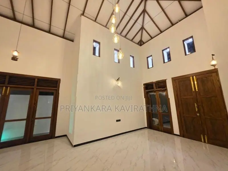Luxury Single Storied House For Sale in Kahatuduwa