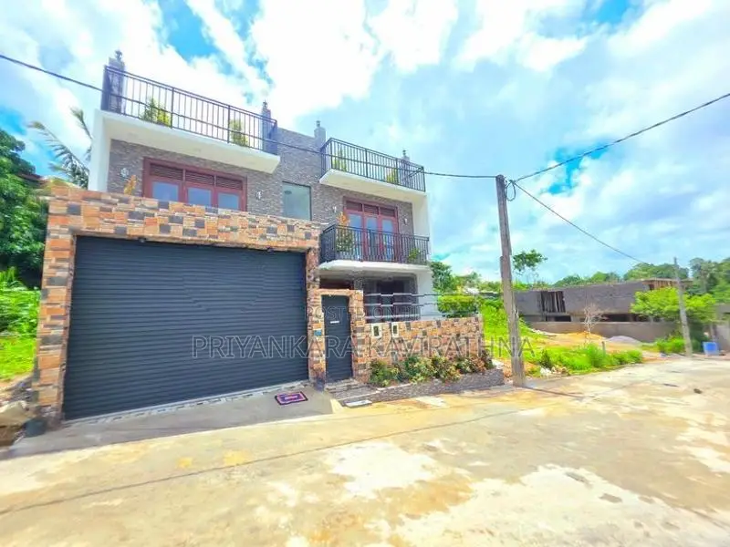 Luxury Mordern 2 Storied House For Sale - Kahatuduwa