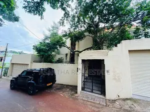 (AFA308) 03 Storey House with 20P Meda Welikada Road, Rajagiriya
