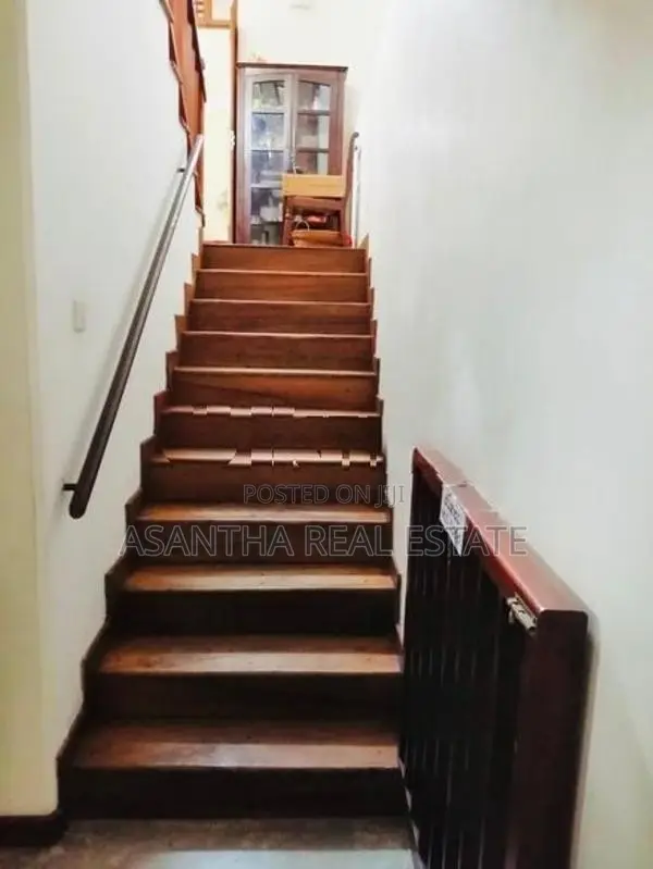(AFA308) 03 Storey House with 20P Meda Welikada Road, Rajagiriya