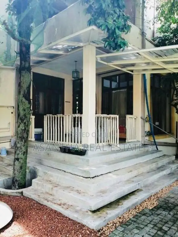 (AFA308) 03 Storey House with 20P Meda Welikada Road, Rajagiriya