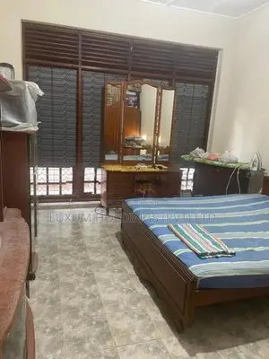 House For sale in Station Road Mount lavinia