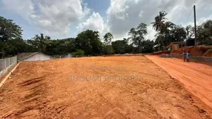 කරාපිටිය රෝහලට ලගින්ම බිම් කොටස්