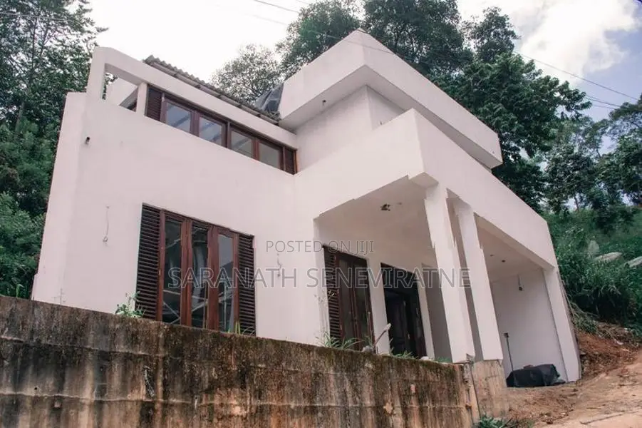 Brand New House for Sale – Bahirawakanda Path, Kandy