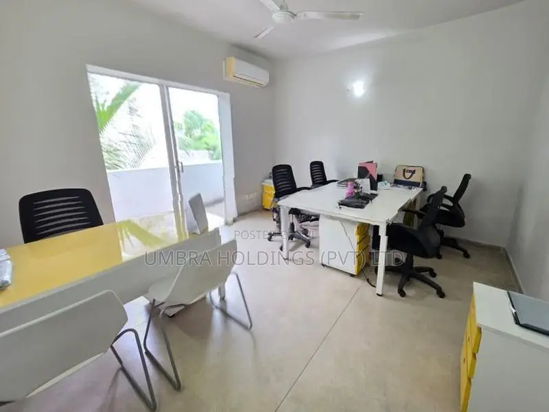 Office Space For Rent Off Duplication Road Colombo 03 - 3671U