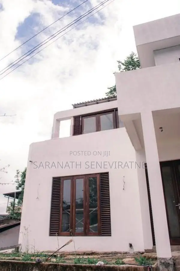 Brand New House for Sale – Bahirawakanda Path, Kandy