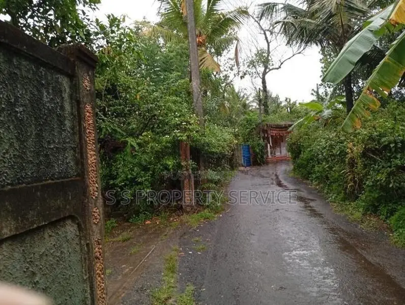 Land with a house For Sale in Kaduwela (SSPL-470)