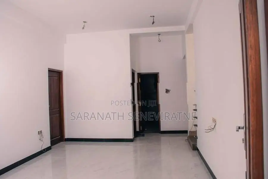 Brand New House for Sale – Bahirawakanda Path, Kandy