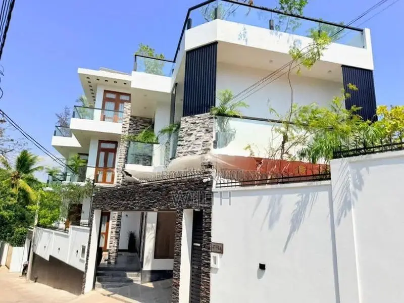 SUPAR LUXURY BRAND NEW THREE STOREY HOUSE FOR SALE IN BATTHARAMULLA