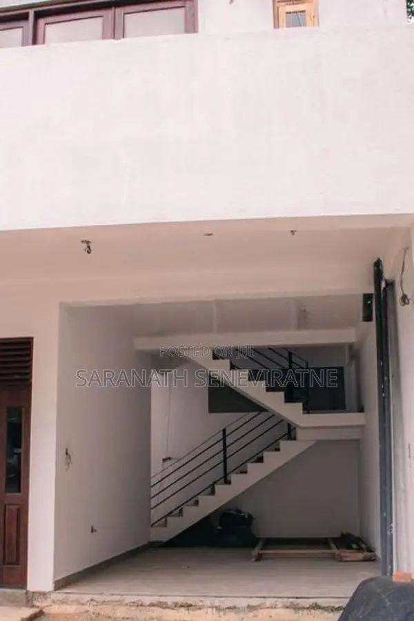 Brand New House for Sale – Bahirawakanda Path, Kandy