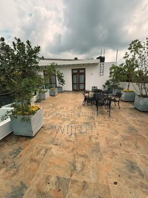 SUPAR LUXURY BRAND NEW THREE STOREY HOUSE FOR SALE IN BATTARAMULLA
