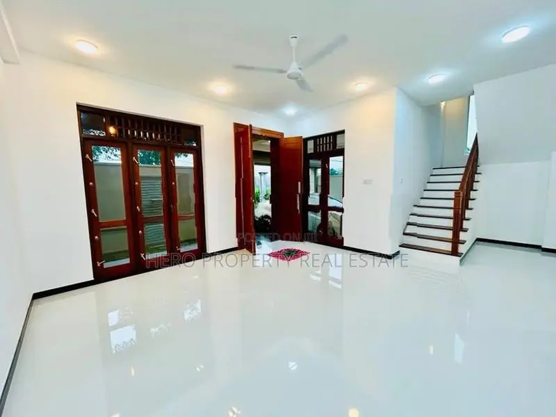 HAS208 - Modern Luxury House for Sale in Piliyandala 🏠