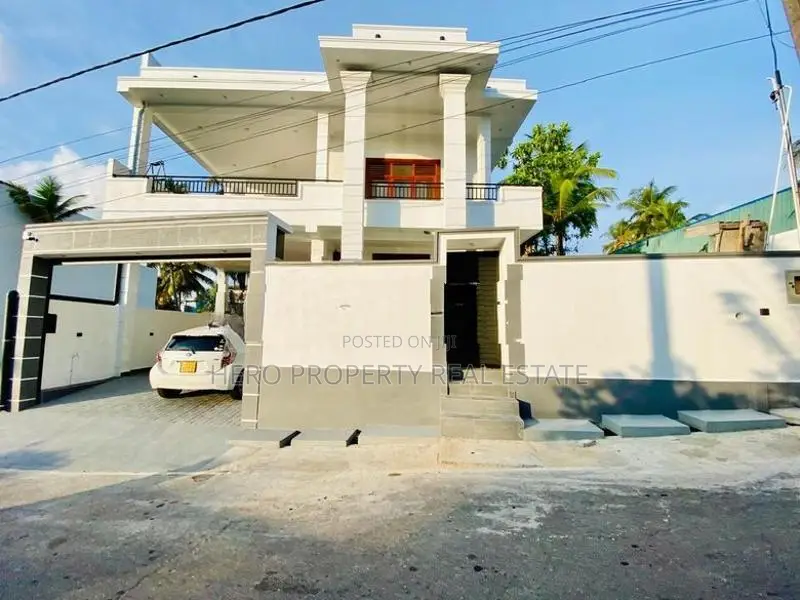 HAS206 - Luxurious Modern House for Sale in Piliyandala
