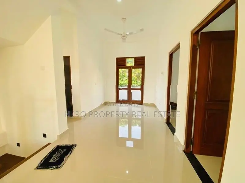 HAS206 - Luxurious Modern House for Sale in Piliyandala