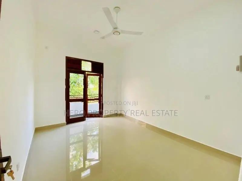 HAS206 - Luxurious Modern House for Sale in Piliyandala