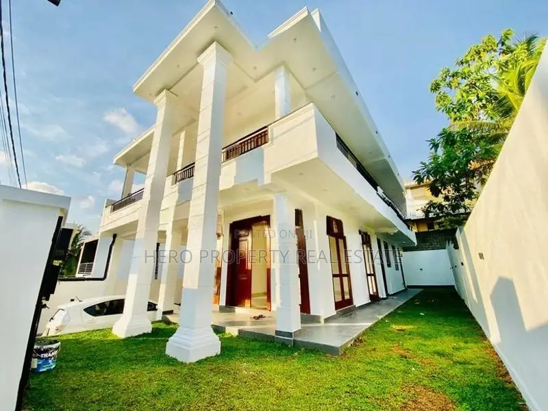 HAS206 - Luxurious Modern House for Sale in Piliyandala