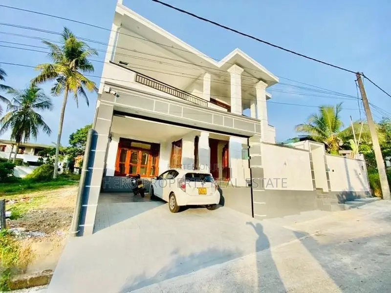 HAS206 - Luxurious Modern House for Sale in Piliyandala