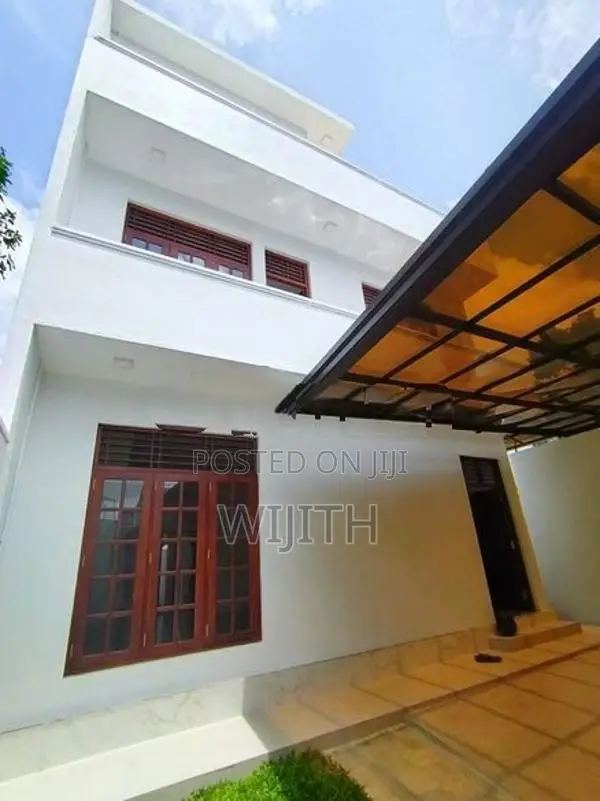 BRAND NEW TWO STOREY HOUSE FOR SALE IN NUGAGODA