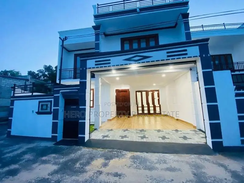 HJS205 - Luxurious House for Sale in Piliyandala