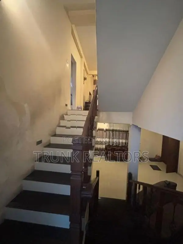 Dehiwala 05BR House For Sale (NK11404)