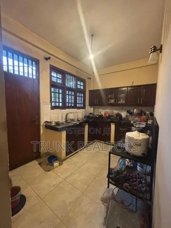 Dehiwala 05BR House For Sale (NK11404)