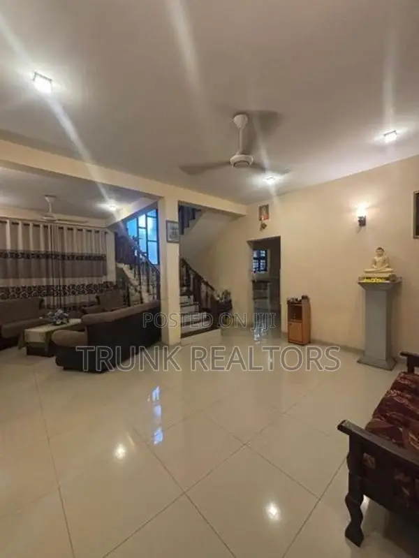 Dehiwala 05BR House For Sale (NK11404)