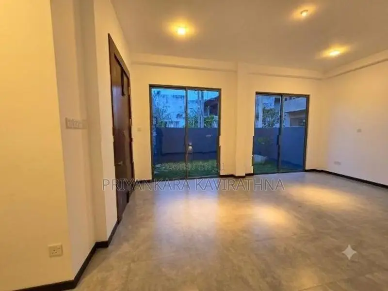 Brand New Mordern 3 Storied House in Batuwandara