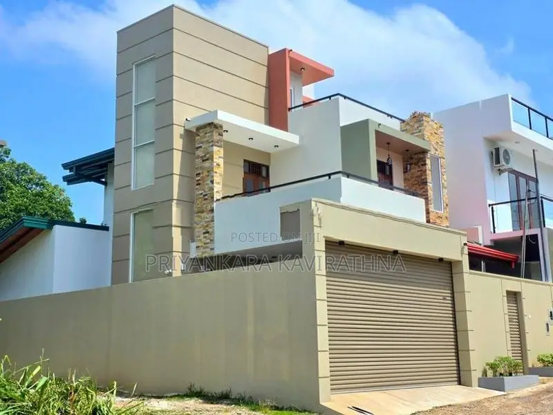 Brand New Mordern 2 Storied House in Piliyandala