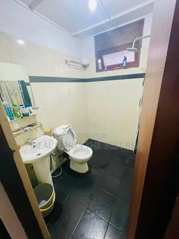 Boralesgamuwa : 2BR (11P) Residential House for Sale